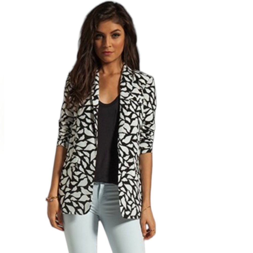 DIANE VON FURSTENBERG Graphic Blazer 14